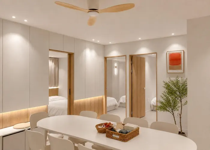 Hongdae 2min Walk From Hong Dae Station 首爾